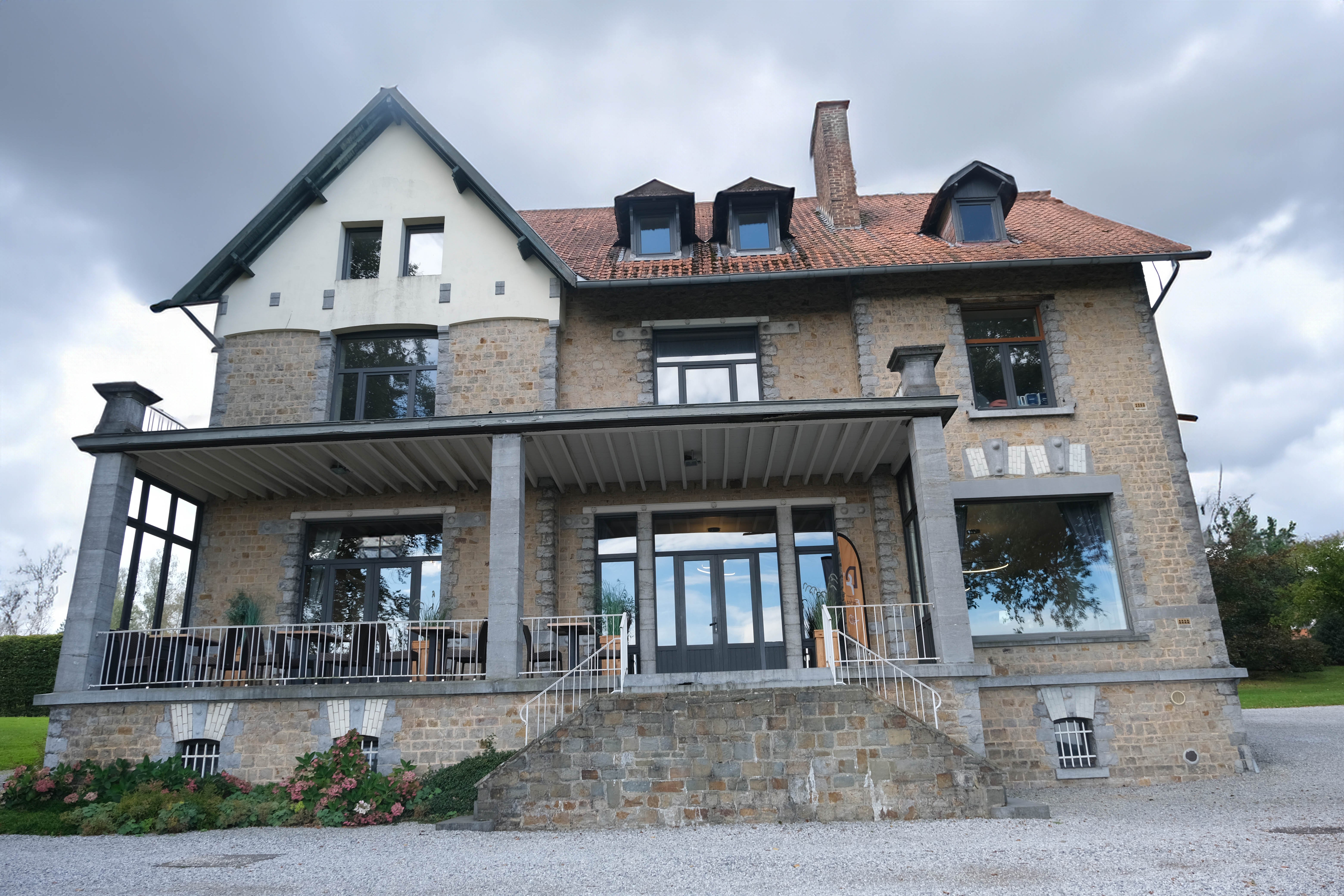 1-Le%20%20restaurant%20